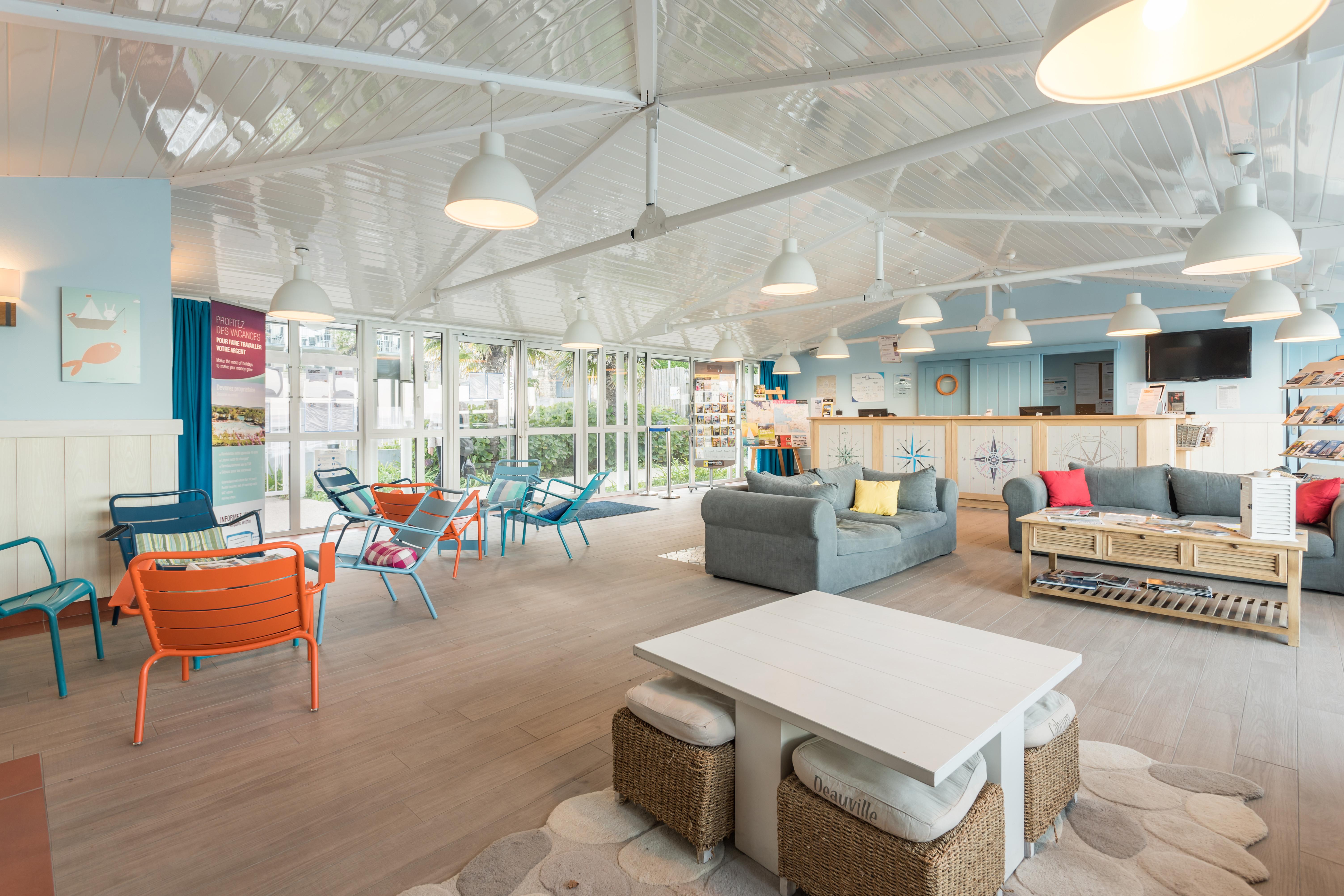 Résidence Pierre&Vacances Premium Le Coteau et la Mer Tréboul Extérieur photo